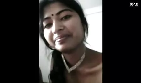 माँ उसकी बेटी की शिक्षा दी