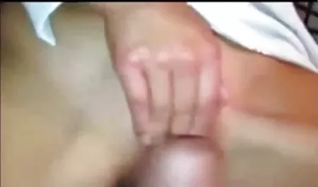 काले बाल वाली मनोरंजन उसके खुद किट्टी छोड़ दिया पर घर सेक्सी विडीये अकेले