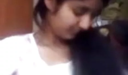 पाला और कठोरता से टक्कर लगी है में अपने व्व्व क्सक्सक्स सेक्सी मुंह में के रसोई