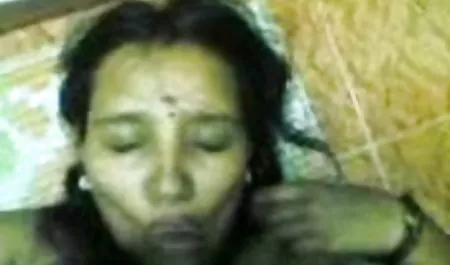 एक युवा xx विडियो रूसी गांठ लगाया