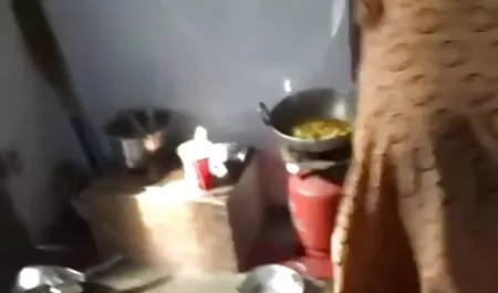 पादरी xx हिंदी वीडियो और हाथ
