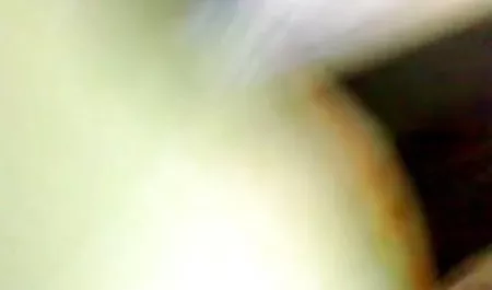 परिपक्व माँ xx विडियो में लाल अंडरवियर