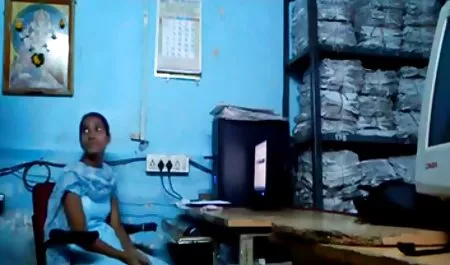 सिखाता है लेस्बियन सेक्स करने के लिए सेक्सी वीडियो इंडियन युवा काले बाल वाली