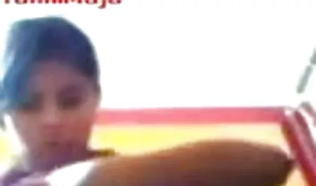 काले बाल वाली संतुष्ट पुराना बाबा
