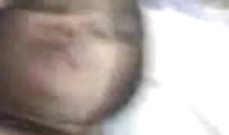 पूल द्वारा, मुंडा xss वीडियो पेशाब