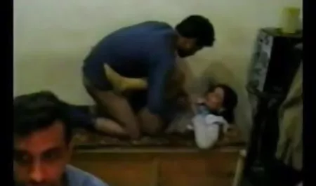 घुंघराले के लिए एक अश्लील स्टार सेक्सी वीडियो लोडिंग बनना चाहता है