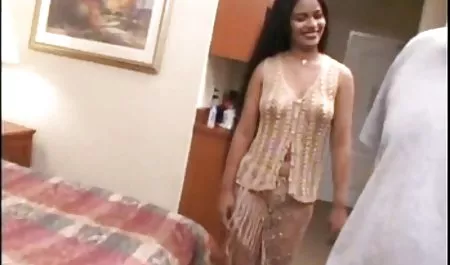 एक आदमी है एक बीपी फोटो बहिन काले बाल वाली