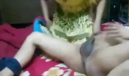 तीन देसी sms लड़कियों प्यार बंधक परपीड़न सेक्स