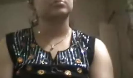 बेब हिंदी इंग्लिश सेक्सी वीडियो के साथ के कान के मिकी माउस उसके किट्टी