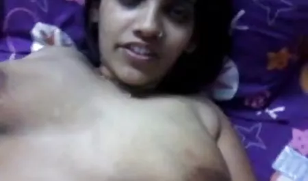 स्टार xxx xxx सेक्सी और एली एलेक्जेंड्रा रगड़ अपने खुद किट्टी