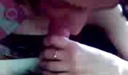फोन करने के लिए श्यामला ले लिया और सेक्सी वीडियो ओपन में एक चैट था