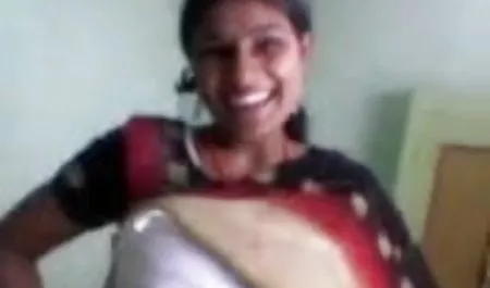 कैली हो जाता है मनोरंजन सेक्सी वीडियो ऑफ के साथ खिलौने