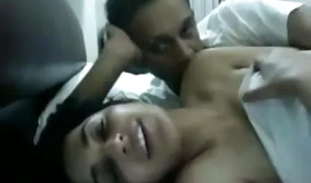 उंगलियों और सेकसी बीडीओ जीभ