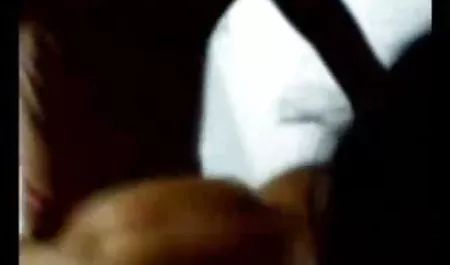 सुंदर नग्न गुलाम लड़की दुलार के सेक्षी वीडियो पेशाब