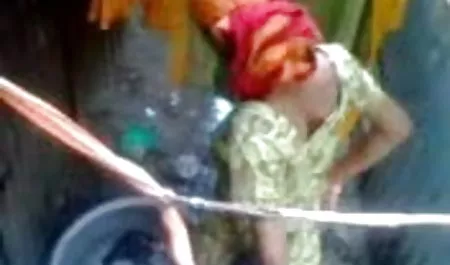 किसी न विडियो डाउनलोड किसी वर्चस्व पर के लड़की