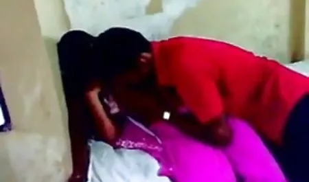 सुंदर और लोचदार हिंदी सेक्सी वीडियो चाहिए के साथ गोरा