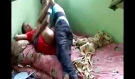 एक सेक्सी फिल्म वीडियो सेक्सी परिपक्व आवारा था टक्कर लगी है में दो चड्डी