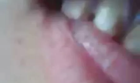 ऐलिस मार्च ले लिया एक विशाल सेक्स कॉम डिक में उसके गुलाबी किट्टी