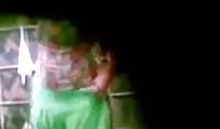 लाल बालों वाली लड़की है धंय नीग्रो